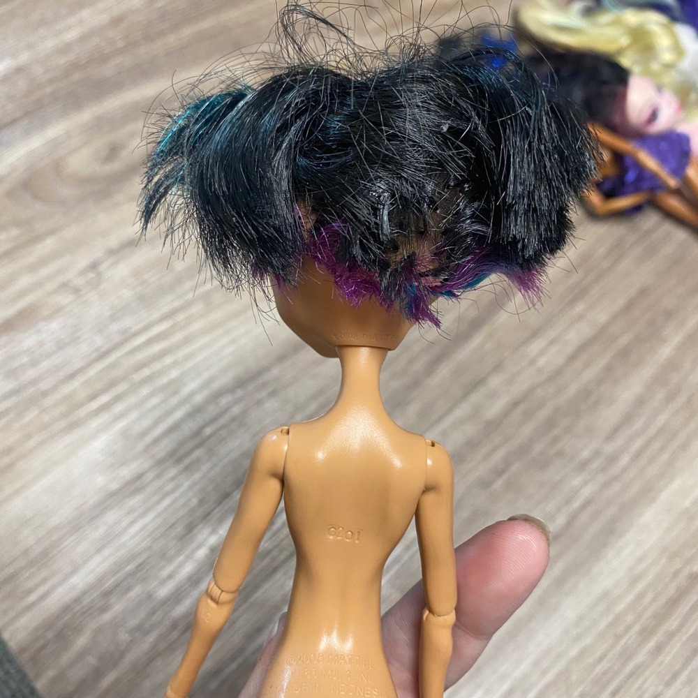Mattel Monster High Cleo de Nile G1 2008 Nude Doll Trimmed Hair - Picture 6 of 13